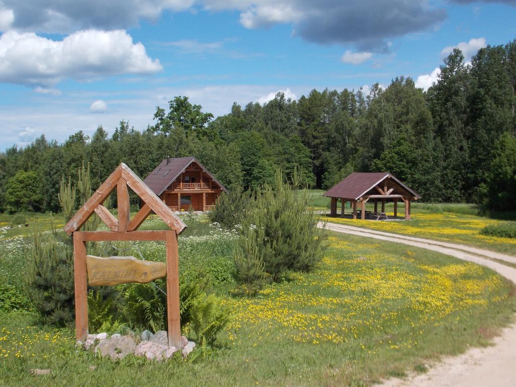 Guest House Kalnini Kārļi Exteriér fotografie